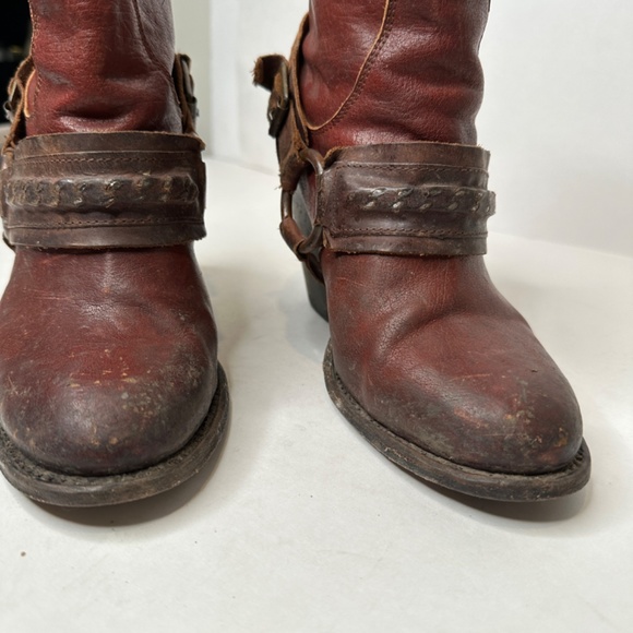 Freebird by Steven Red Ankle Boots - Picture 6 of 16